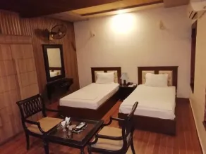 Silk Hotel - Image 4