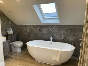Valley View Luxury Lodges Gamekeepers 4 Bedroomed - Image 3