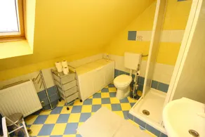 Pal's Hostel and Apartments - Image 5