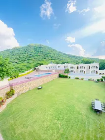 Hotel Hill Garden Resort - Image 3