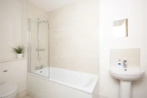 The Coliseum Apartments - Image 5