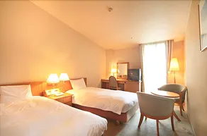 Sunplaza Seasons Hotel - Image 4