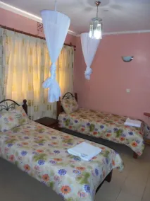 Acacia Gardens Homestay - Image 3