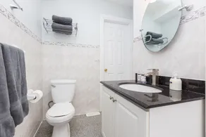 Applewood Suites - The CasaDupont - Image 2