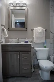 Comfy Basement Studio Apartment in Toronto - Image 4