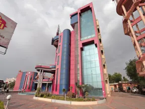 Hotel Triputi by OYO Rooms - Image 4