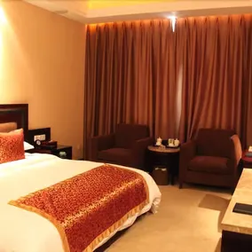 Venie Hotel - Image 2