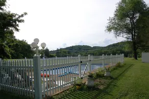 Mountain Laurel Inn - Image 4