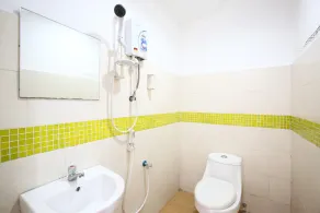1st Inn Hotel Glenmarie - Image 1