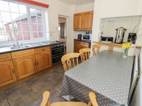 Durstone Cottage - Image 4