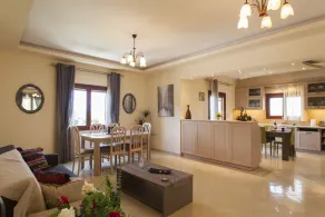 Countryside Cretan Villa - Image 4