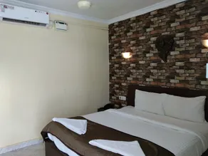 Hotel Lucky Star - Image 2