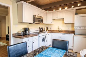 Sunny Two Bed in Richmond - Image 2