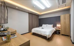 Marin Bay Hotel - Image 2