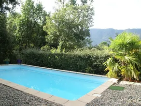 Comfortable Detached Holiday Home With Gorgeous Garden and Private Swimming Pool - Image 2