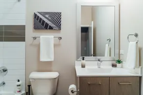 Absolutely Beautiful and Artsy 2BR Apartment in Oakbrook OAK18 - Image 3