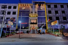 Hotel Imperial by OYO Rooms - Image 5