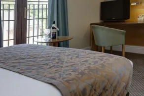 Bridge House Hotel - Image 3