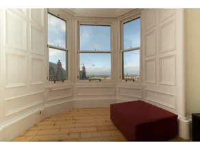 Spacious 1BR Flat With View in Edinburgh -sleeps 4 - Image 3