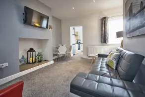 Host & Stay - Skyview - Image 2