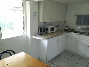 Cairns Girls Hostel - Image 2