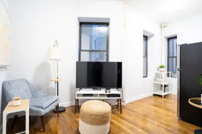 Two Bridges Apartments 30 Day Rentals - Image 3