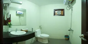 Maya Hotel - Image 2