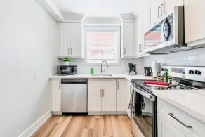 Modern 1BR Apartment in Corktown Hamilton - Image 3