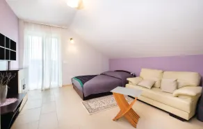Cozy Home In Zagreb With Sauna - Image 3