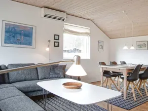 Cozy Holiday Home in NexÃ¸ near Beach of Balka - Image 3