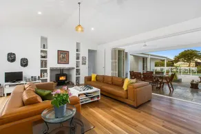 Elegance On She Oak - Image 5