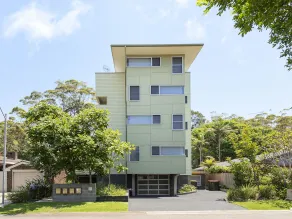 The Penthouse at Little Beach - Image 3