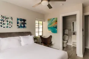 Cobalt - Modern Getaway w Pool - Close To Old Town - Image 3
