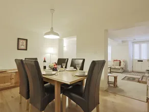 Stylish Holiday Home in Snape With Garden - Image 3