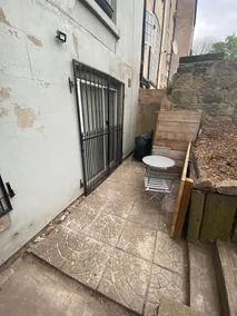 Remarkable Apartment in Oxton With Outside Space - Image 4