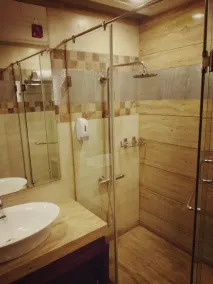 Stately Suites NH 8 - Image 4