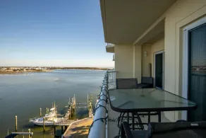 Yacht Club Dream 3 Bedroom Condo by Redawning - Image 5