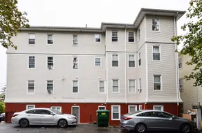 Modern2Bd Apartment - Image 3