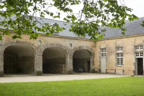 Chateau De Pont Rilly - Image 2