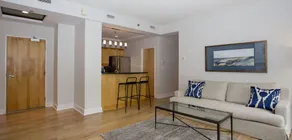 Moore Suites - Bishop's Landing - Image 2
