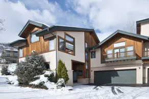 2239a Chamonix 3 Bedroom Home by Redawning - Image 3