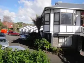 Epsom Motor Inn - Image 2
