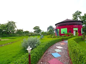 CORBETT SUNRISE RESORT - Image 5