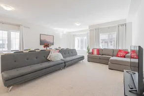 Luxurious Four Bedroom Townhouse - Image 5