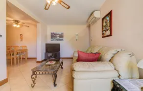 Stunning Home in Barban With Wifi and 6 Bedrooms - Image 4