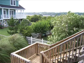 Ah' Frigate 3 Bedroom Home by RedAwning - Image 3