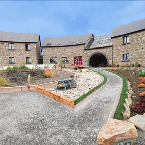 The Inn to the West - Image 3