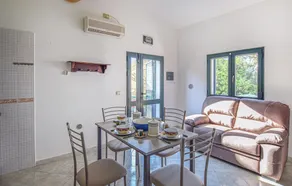 Awesome Home in Siniscola With 3 Bedrooms and Wifi - Image 2