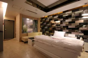Khan Motel - Image 5