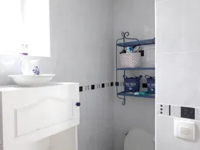 Propriete d'une chambre a Sainte Marie du Mont a 100 m de la plage avec jardin clos et wifi - Image 2